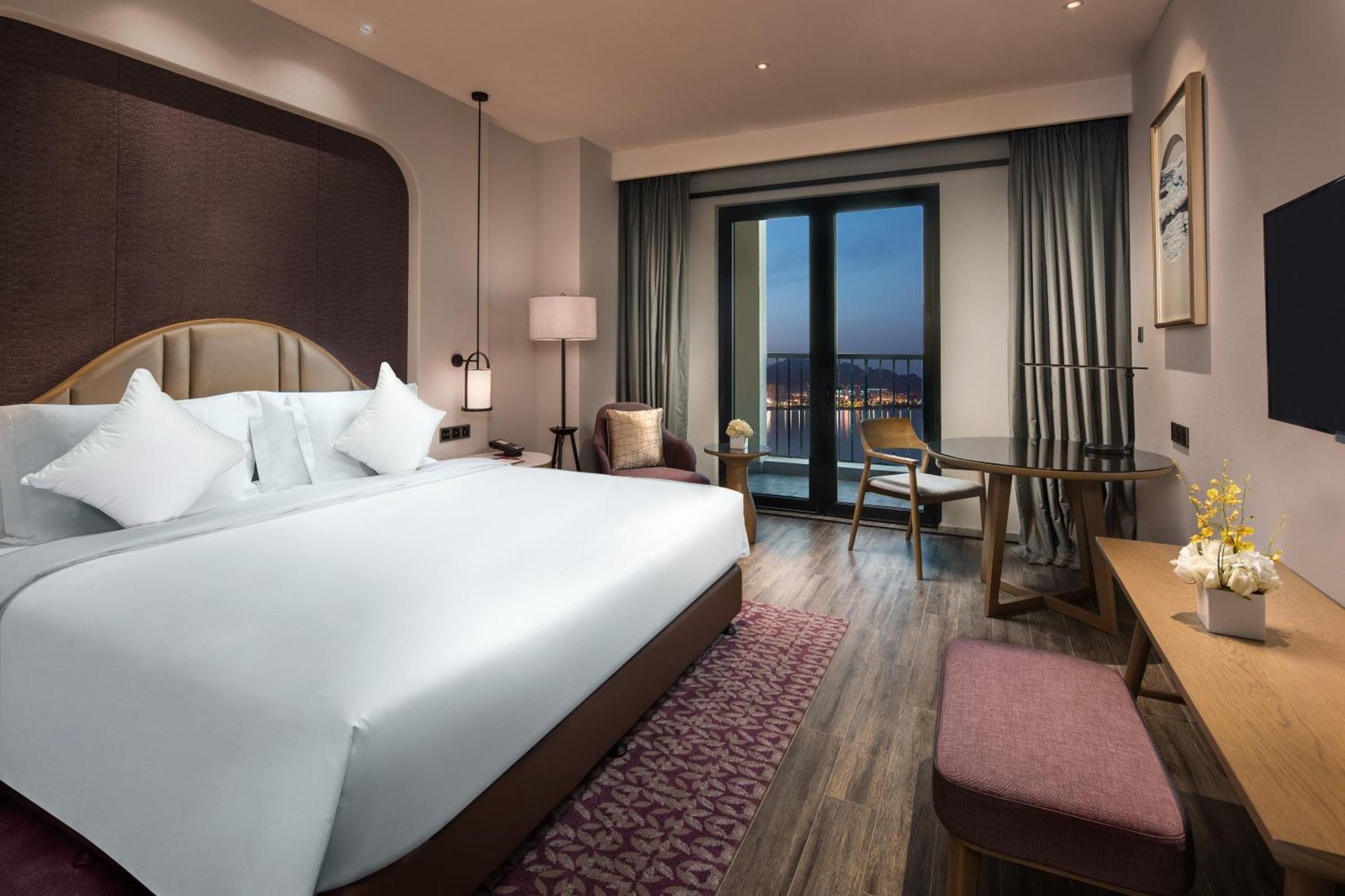 Hotel Crowne Plaza Qingdaoorientalmoviemetropolis By Ihg Zewnętrze zdjęcie
